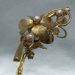 VTG Very delicate floral pin/brooch